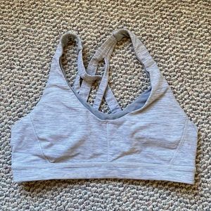 Lululemon sports bra size 8